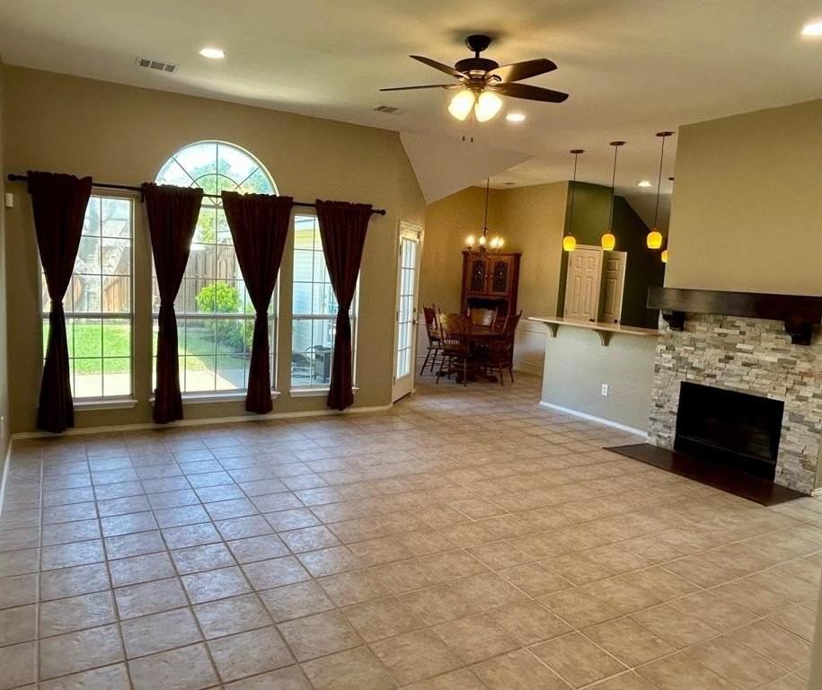 7928 Hazeltine Dr - Photo 3 of 12