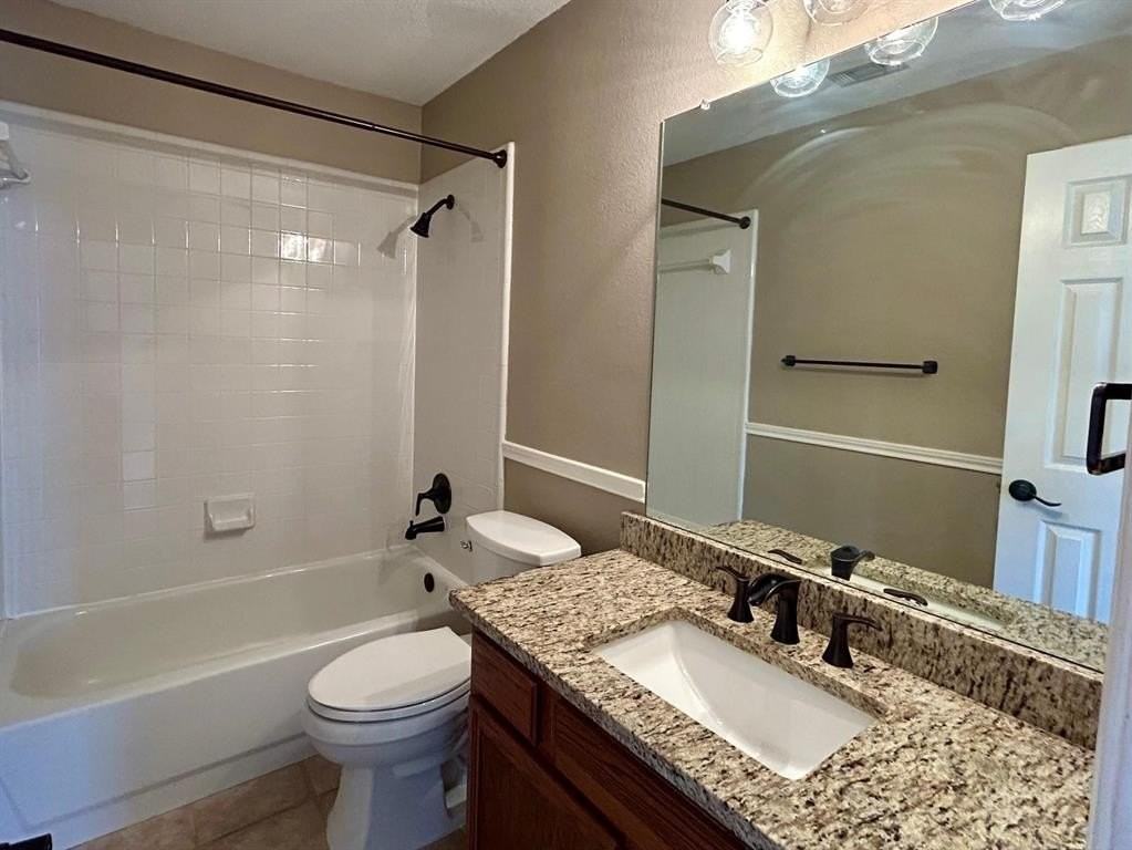 7928 Hazeltine Dr - Photo 4 of 12