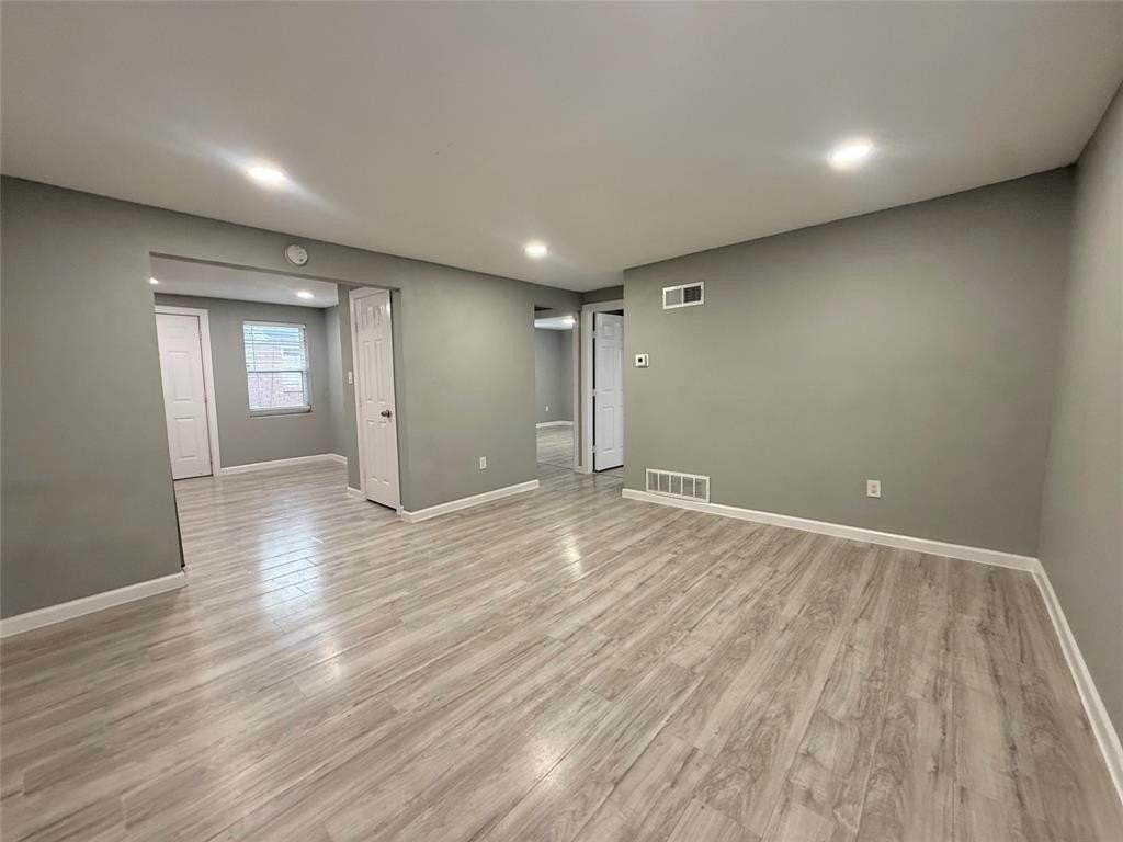 1420 E 6th St #D - Photo 3 of 13
