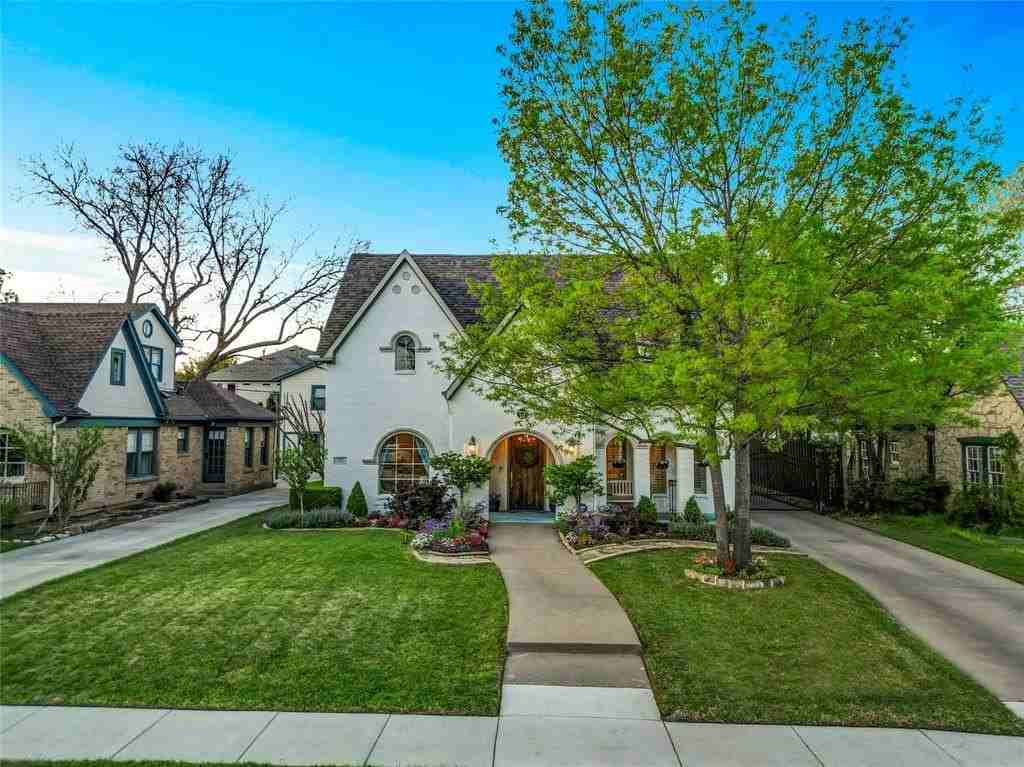 5527 Mccommas Blvd - Photo 4 of 32