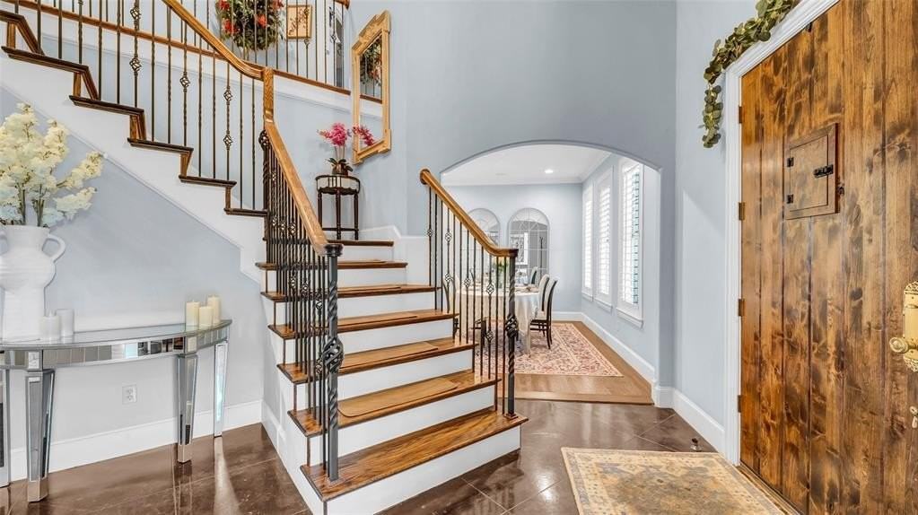 5527 Mccommas Blvd - Photo 6 of 32