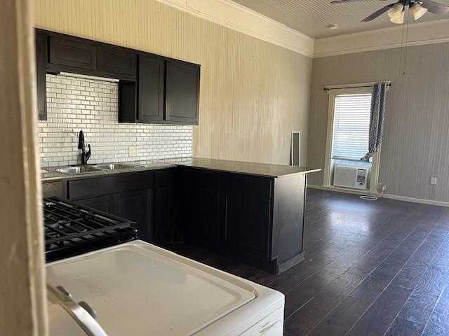 105 College St - Photo 5 of 13