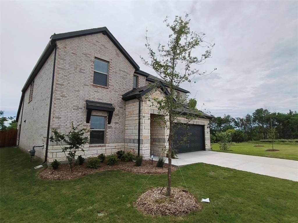 3403 Copperwood Dr - Photo 3 of 40