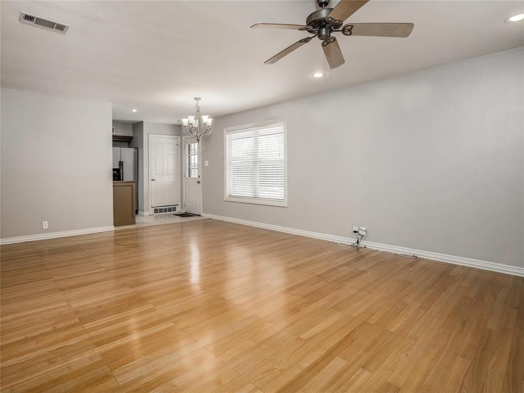 917 Warren Way - Photo 4 of 13