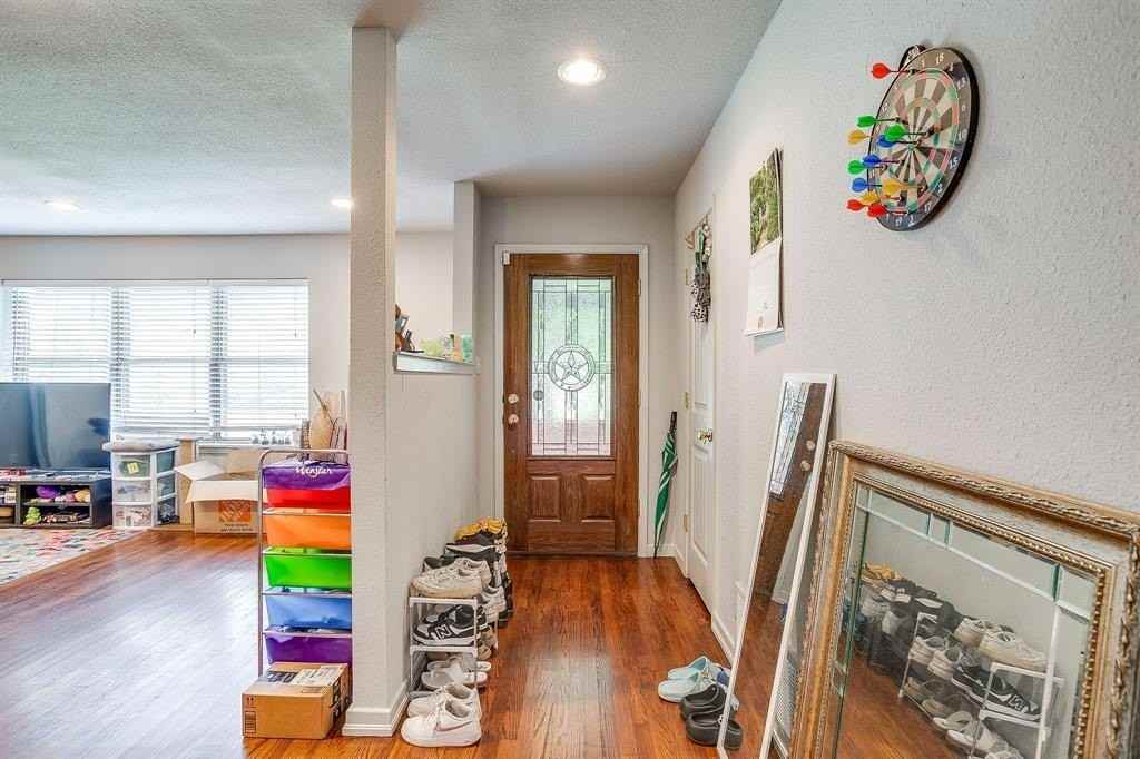 3704 Jeanette Dr - Photo 4 of 31