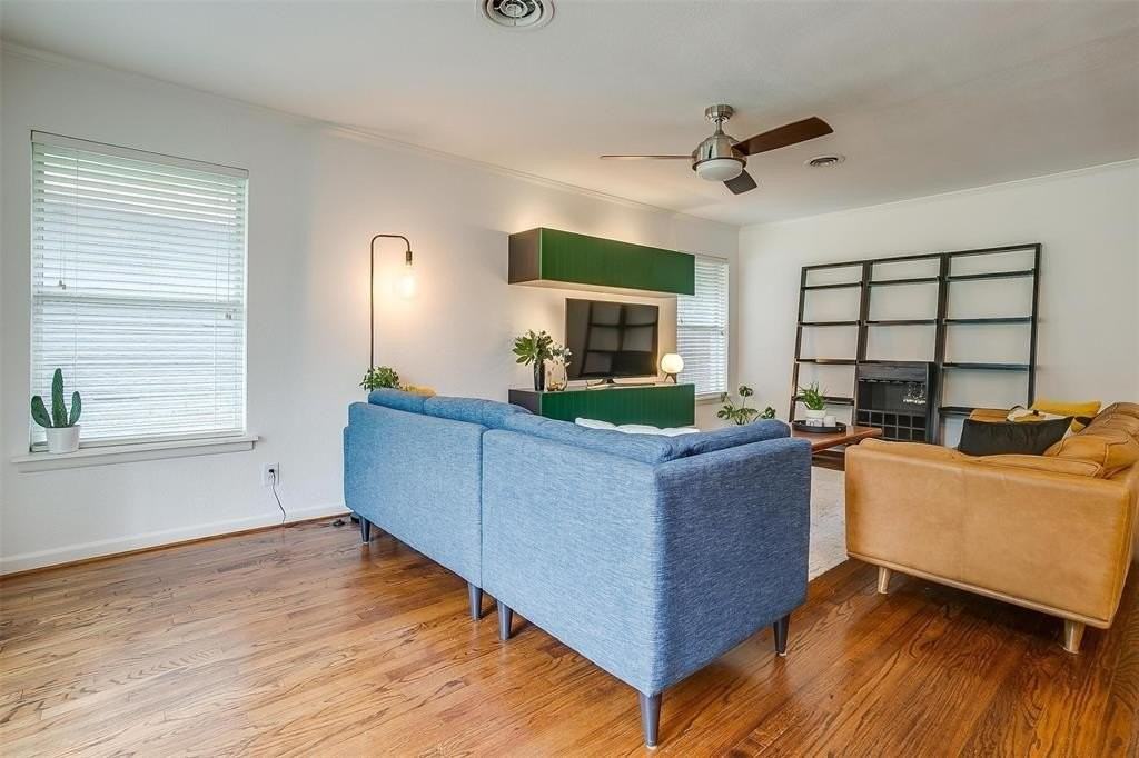 10008 San Lorenzo Dr - Photo 3 of 39