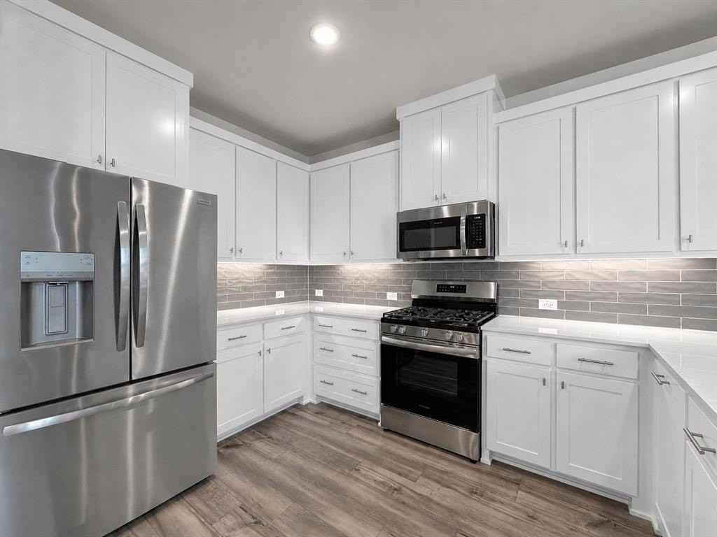 8876 Samara St - Photo 7 of 28