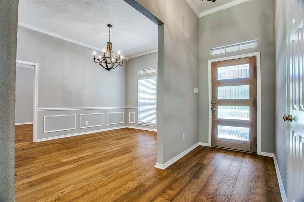 7120 Axis Ct - Photo 5 of 25