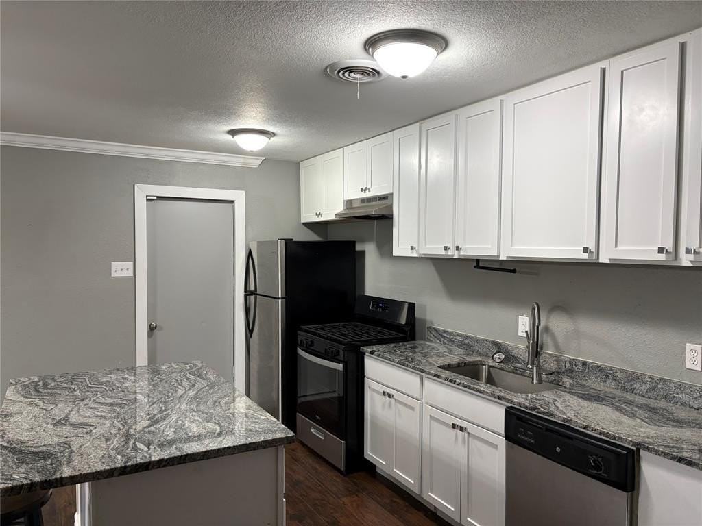 12404 Sunland St - Photo 5 of 17