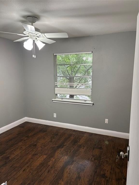 12404 Sunland St - Photo 7 of 17