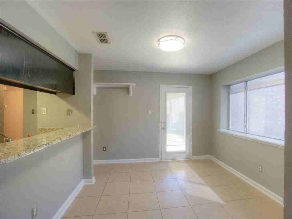 5733 Vandalia Trl - Photo 6 of 21