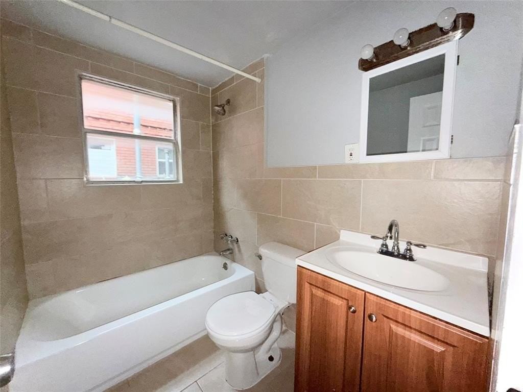 601 Francine Dr #B - Photo 5 of 7