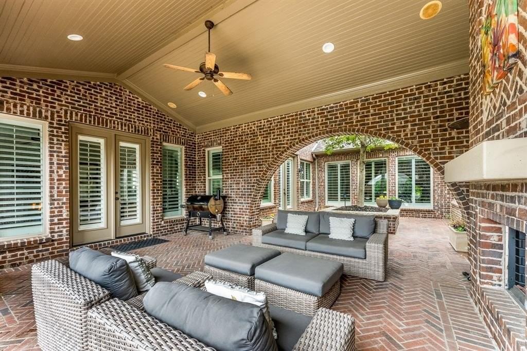 4001 Arches Ln - Photo 5 of 40
