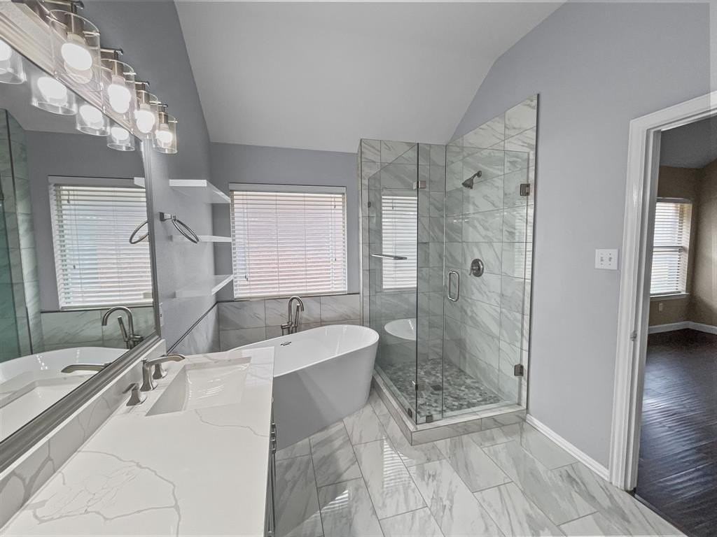 5624 Bedford Ln - Photo 2 of 22