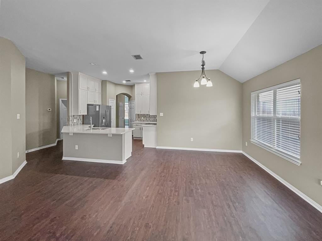 5624 Bedford Ln - Photo 4 of 22