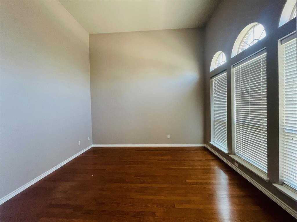 5936 Chisholm Trl - Photo 4 of 29