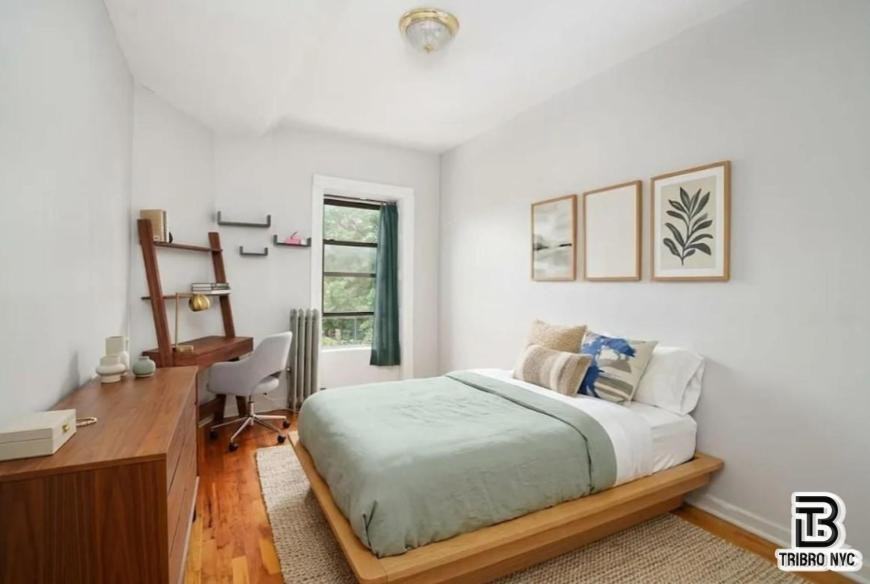 626 Willoughby Ave - Photo 4 of 6