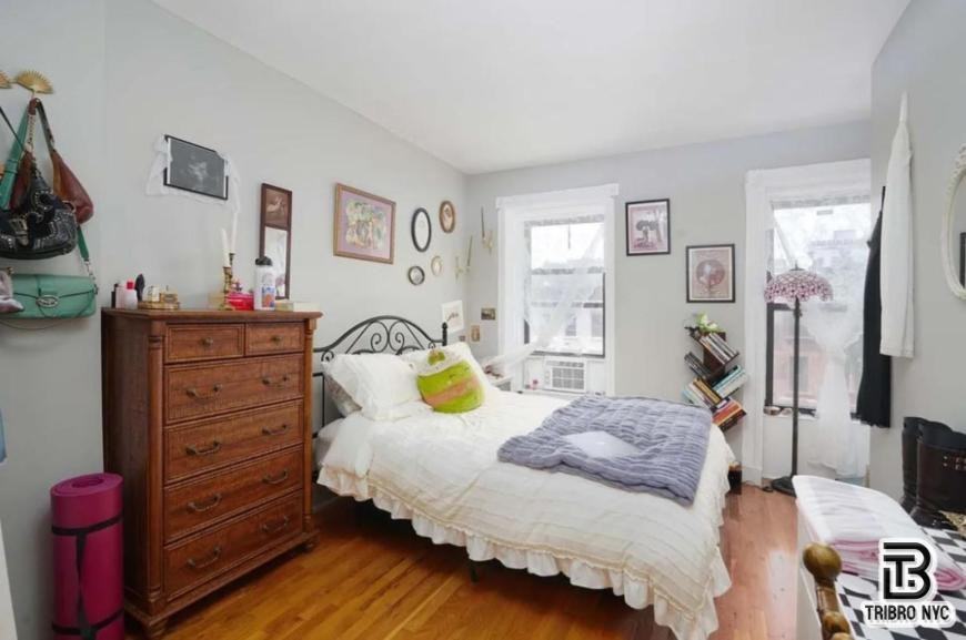626 Willoughby Ave - Photo 5 of 6