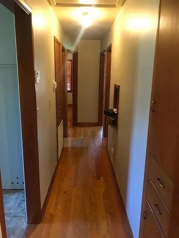 1505 Huntington Way - Photo 7 of 13
