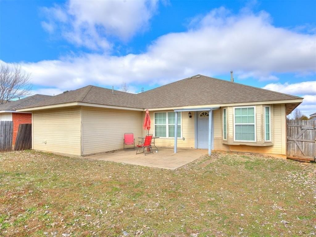 212 Cambridge Dr - Photo 4 of 9