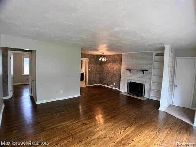 27422 Lexington Pkwy - Photo 3 of 14