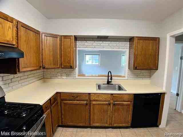 27422 Lexington Pkwy - Photo 5 of 14