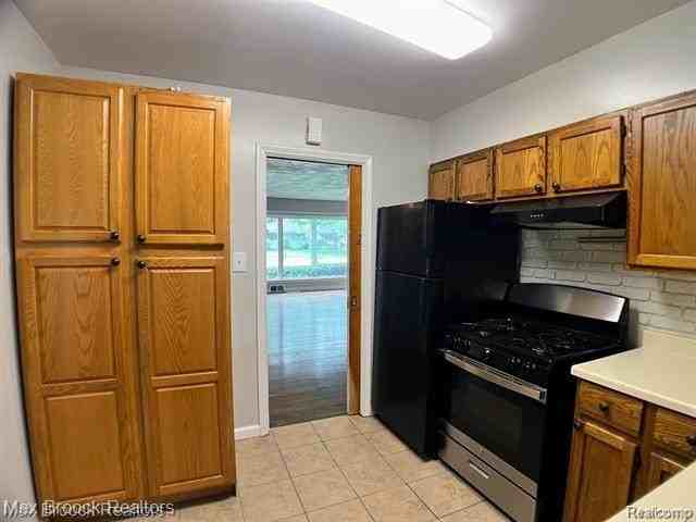 27422 Lexington Pkwy - Photo 7 of 14