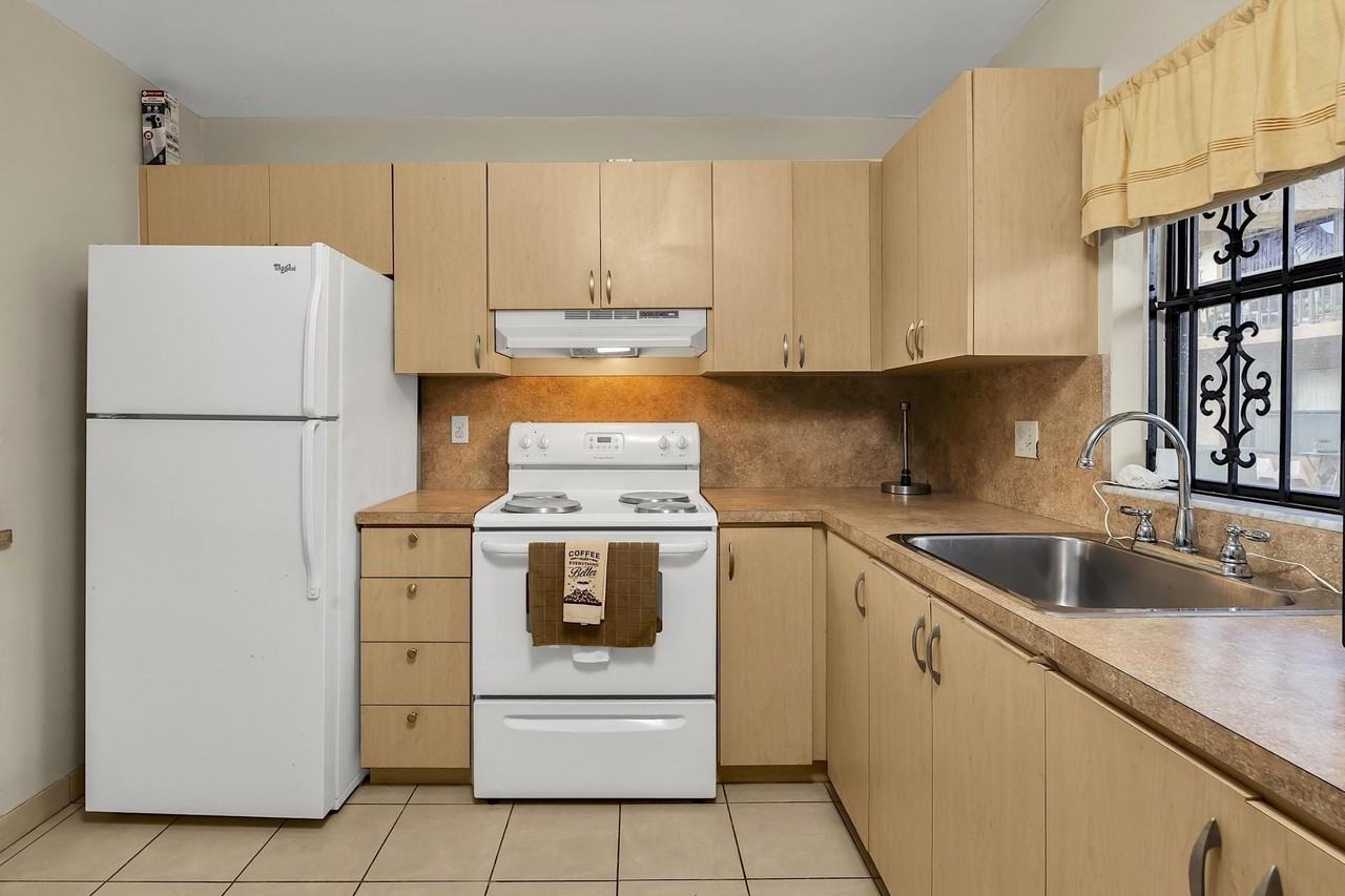 6715 W 26th Dr #101-6 - Photo 4 of 28