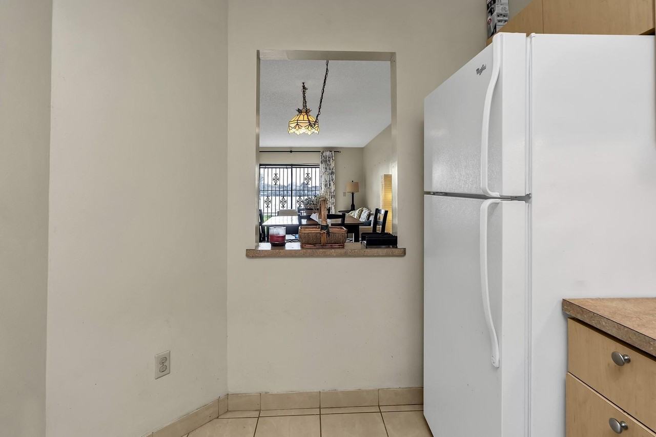 6715 W 26th Dr #101-6 - Photo 5 of 28