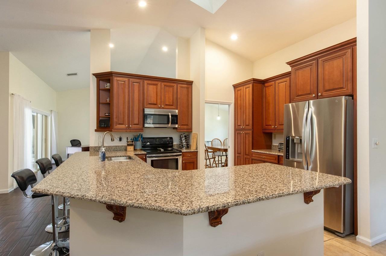 1741 Grantham Dr - Photo 4 of 25