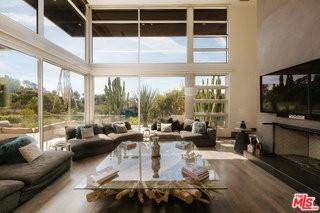 2651 Nichols Canyon Rd - Photo 4 of 8