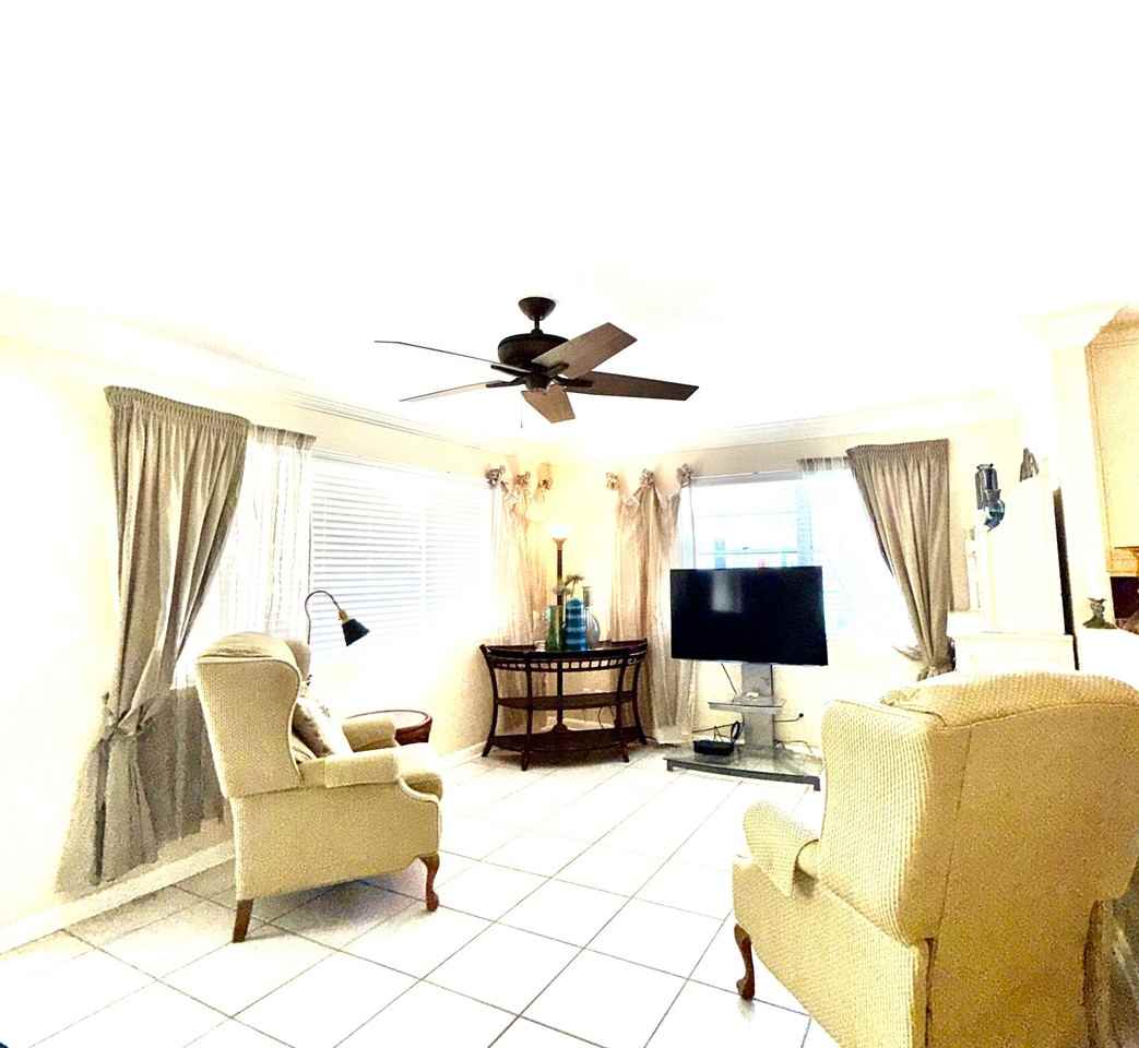 137 Farnham F #137 - Photo 3 of 50