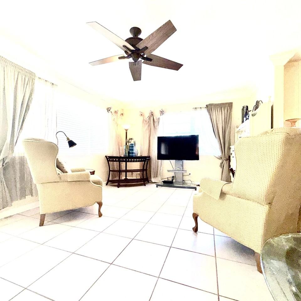137 Farnham F #137 - Photo 7 of 50
