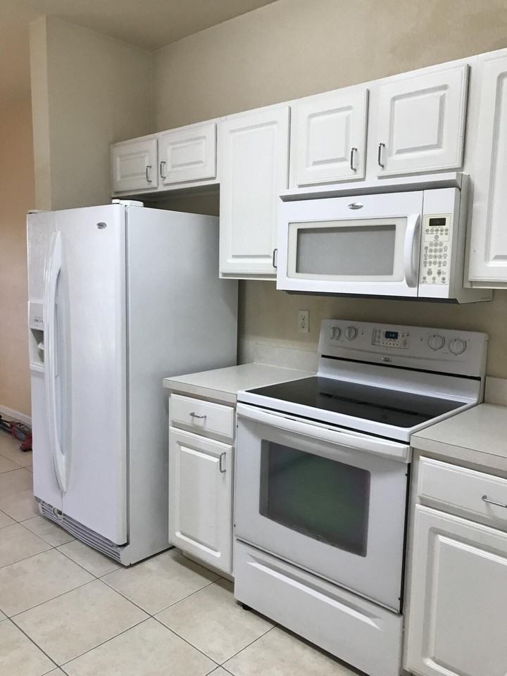 4234 Emerald Vis - Photo 6 of 24