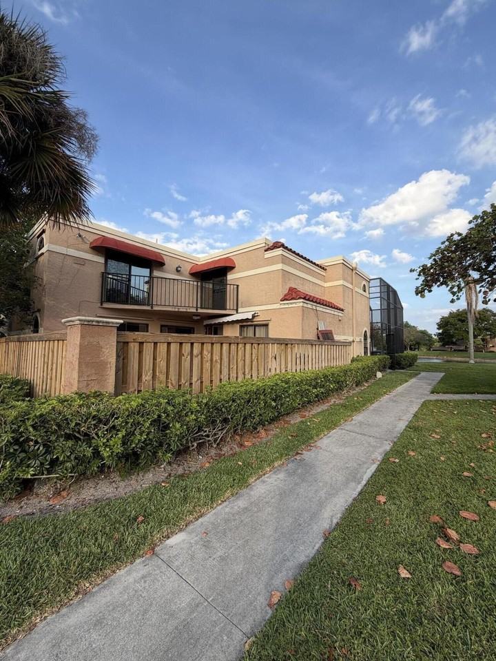 8273 Thames Blvd #D - Photo 2 of 22