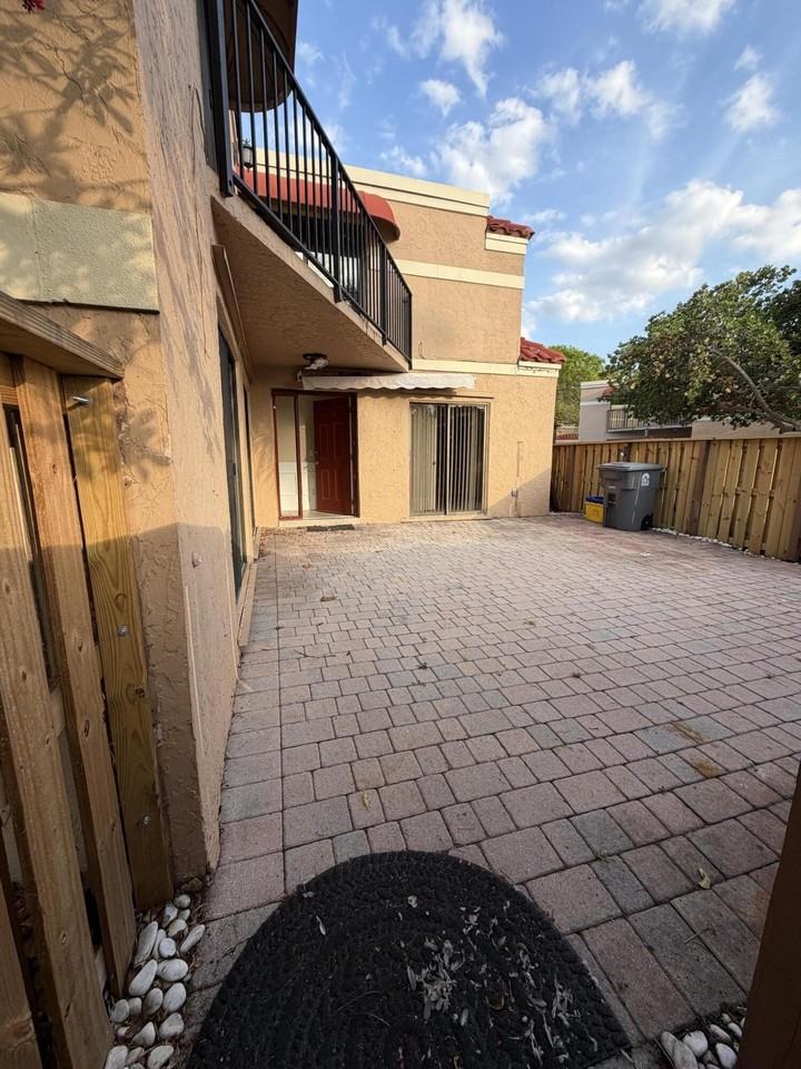 8273 Thames Blvd #D - Photo 4 of 22