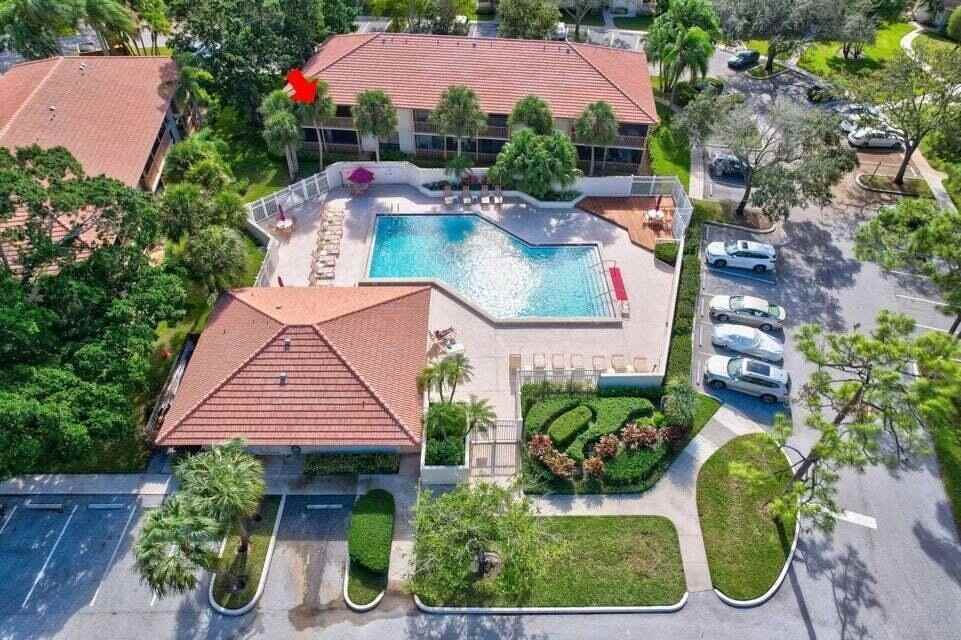 368 Brackenwood Cir - Photo 2 of 40