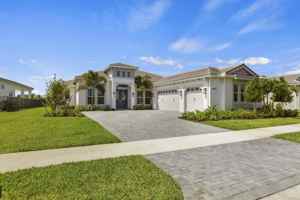featured image of 14823 Wildwood Cir
