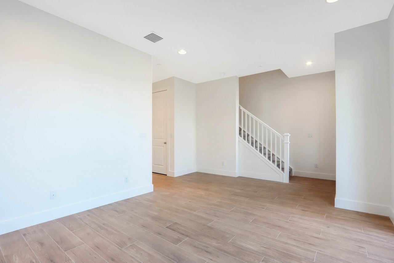 5352 Sagan Ln - Photo 7 of 45