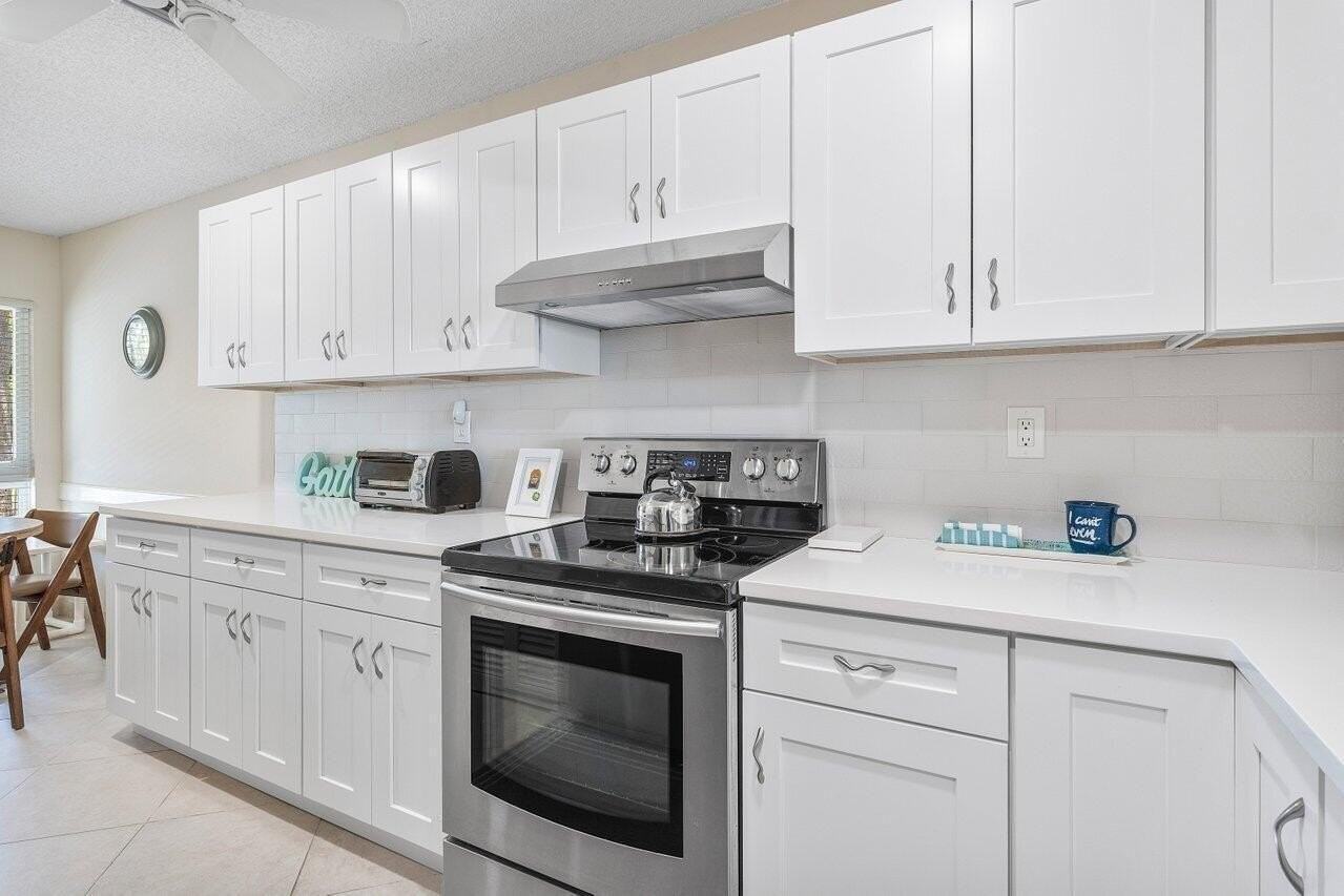 5850 Sugar Palm Ct