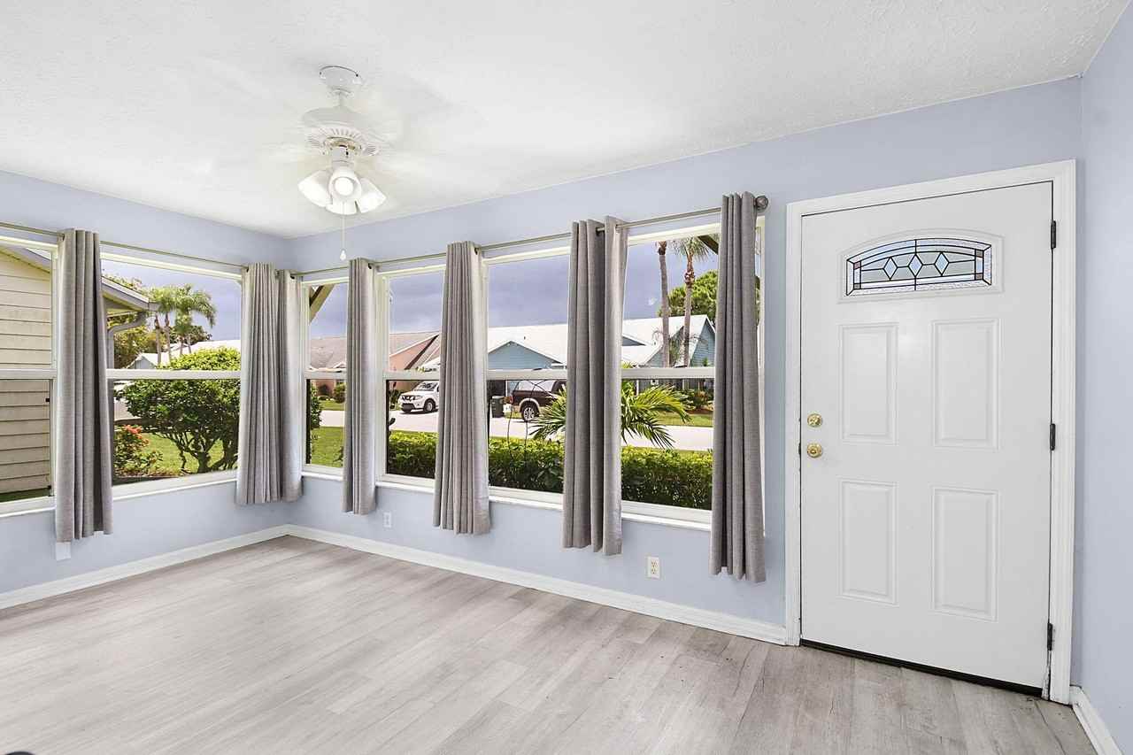 4062 Garden Villas Ct - Photo 5 of 37