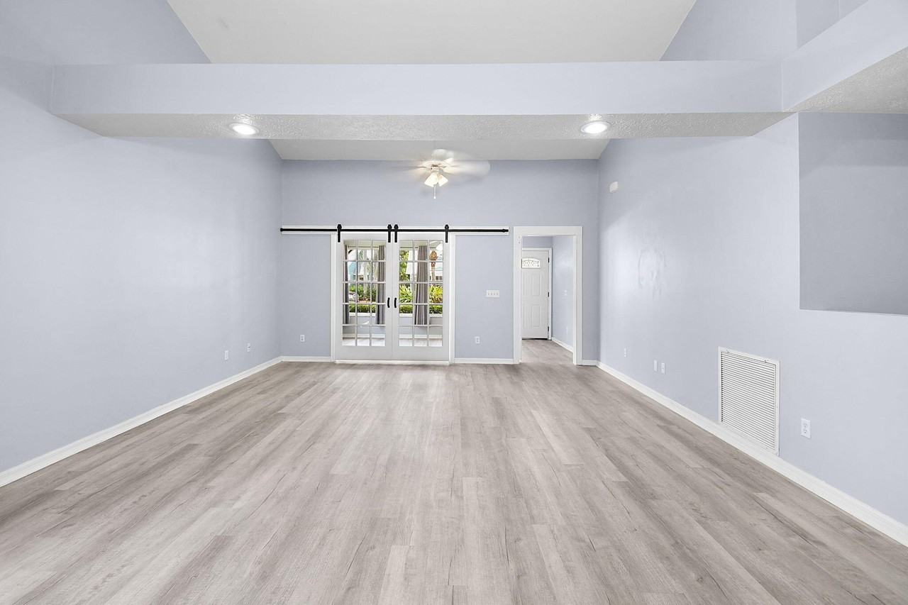 4062 Garden Villas Ct - Photo 6 of 37