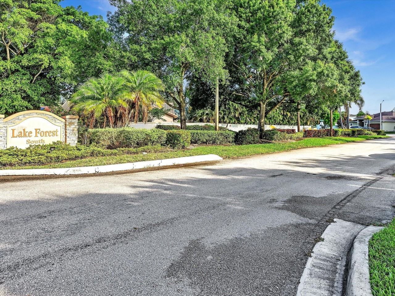 3996 Nw 7th Ct - Photo 3 of 50