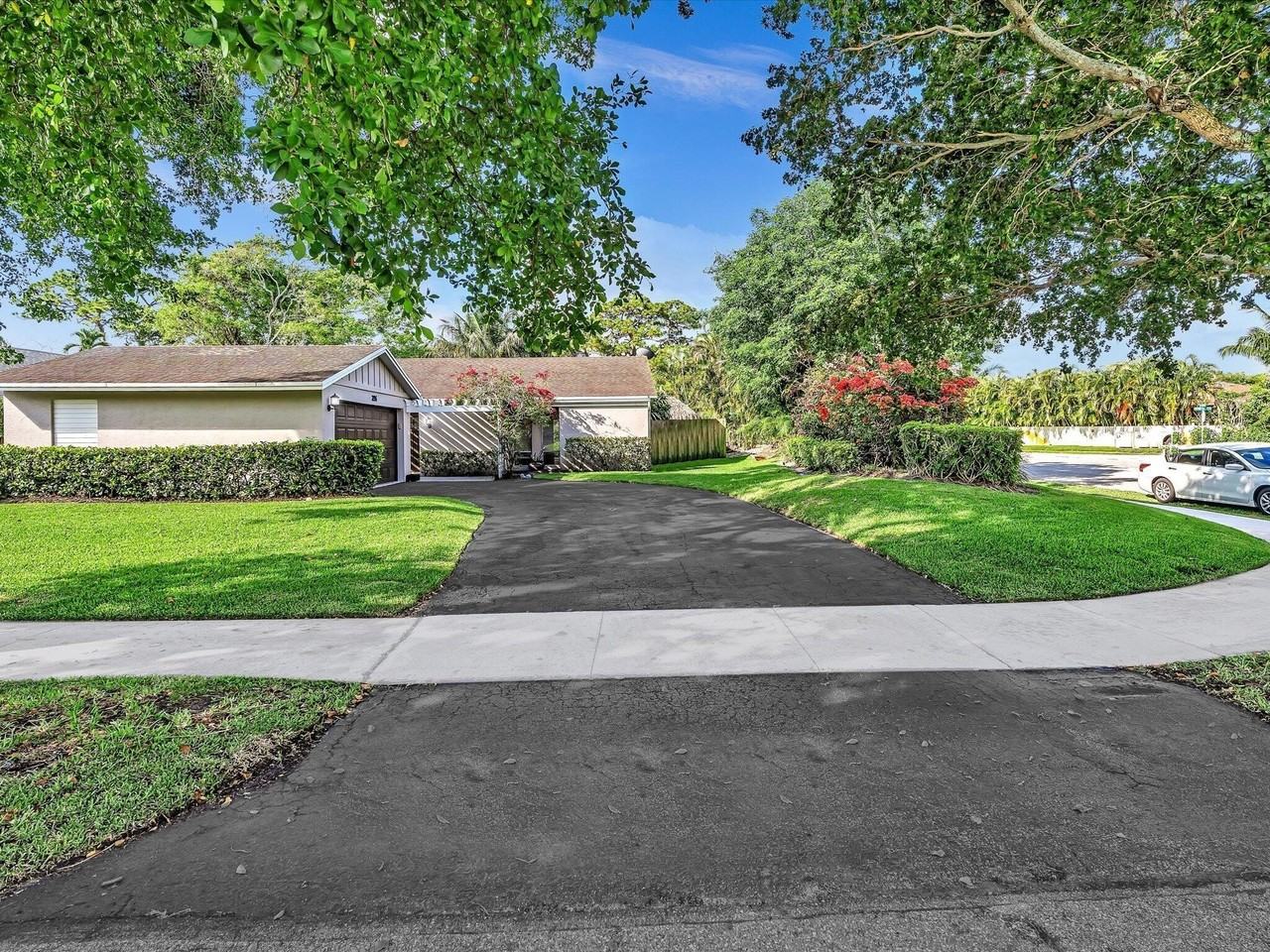 3996 Nw 7th Ct - Photo 4 of 50