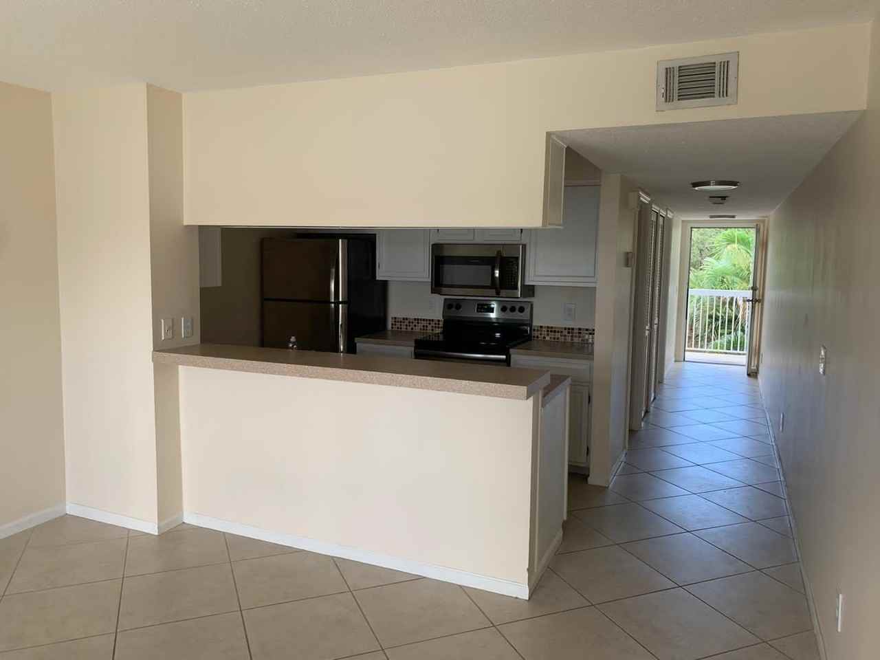 293 Cypress Point Dr #293 - Photo 4 of 10