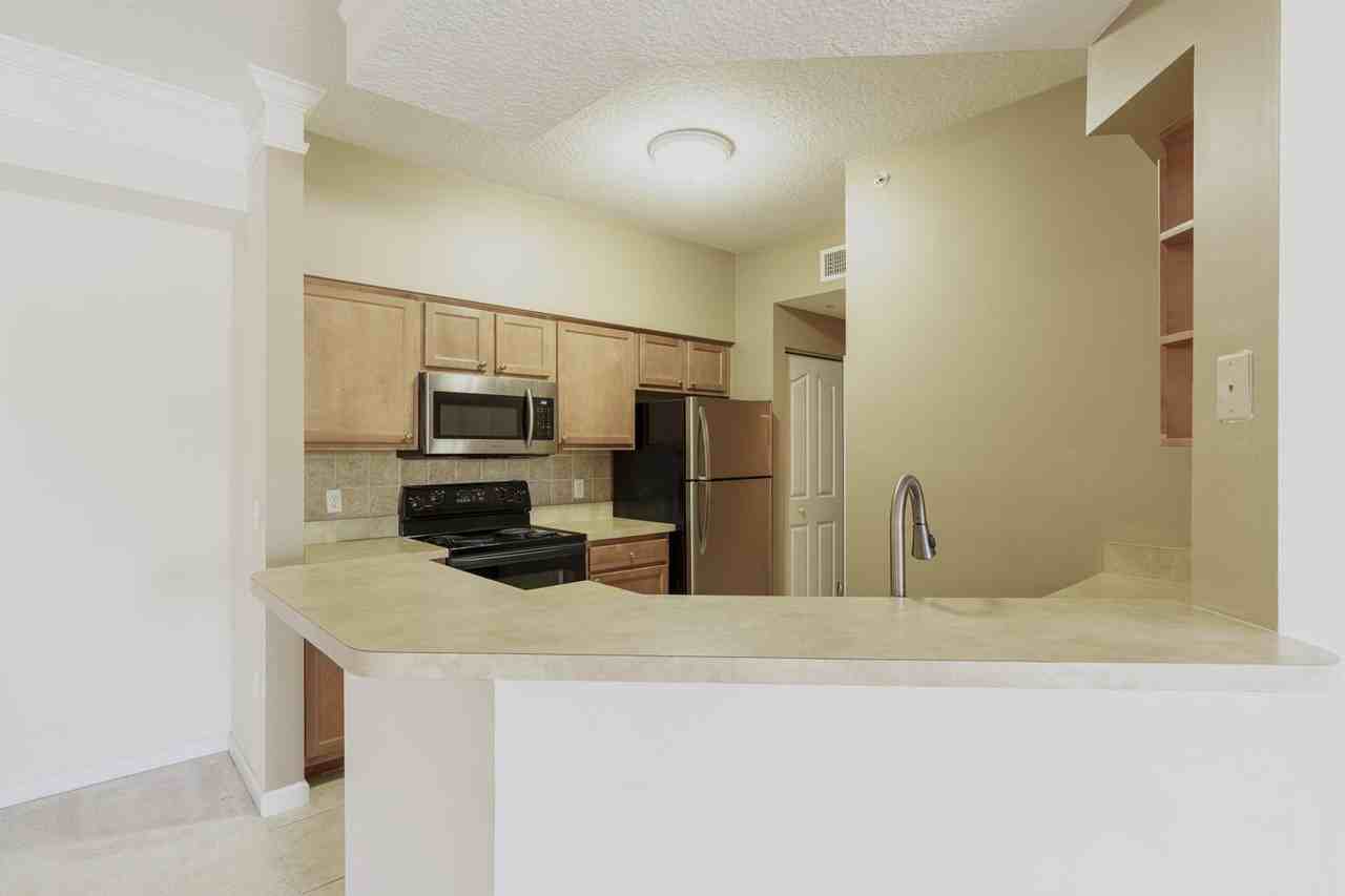 1201 Myrtlewood Cir E - Photo 5 of 16