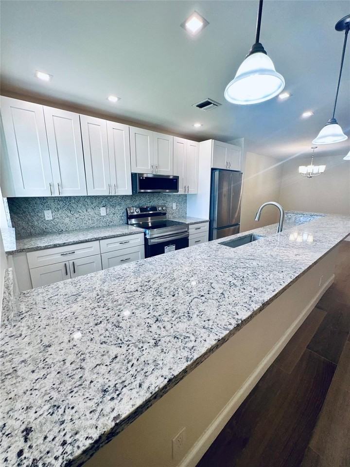 14676 Canalview Dr #C - Photo 4 of 50
