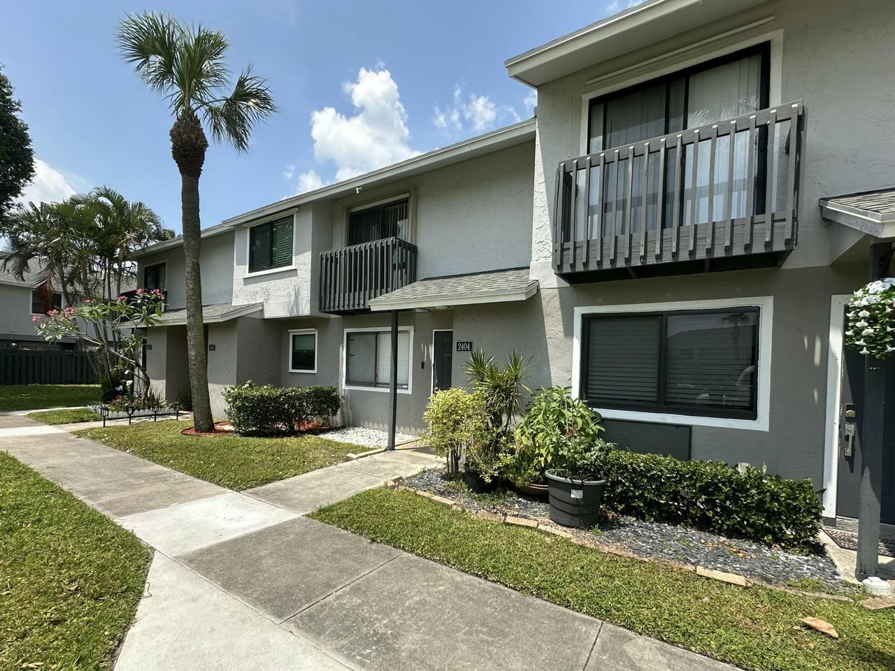 2404 Seaside Dr