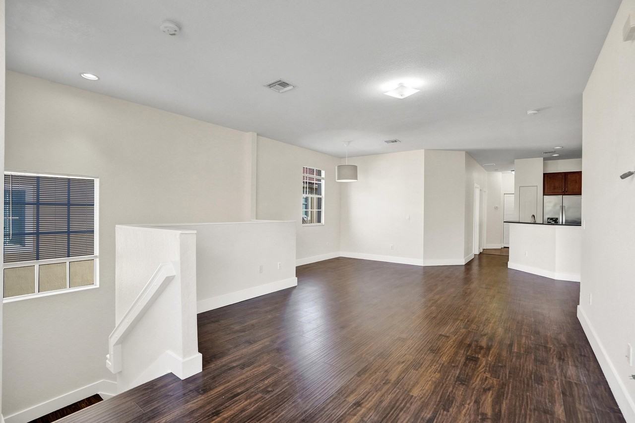9075 Plymouth Pl - Photo 5 of 19