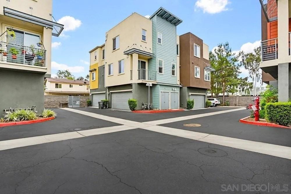 329 Antoni Gln #1404 - Photo 3 of 25